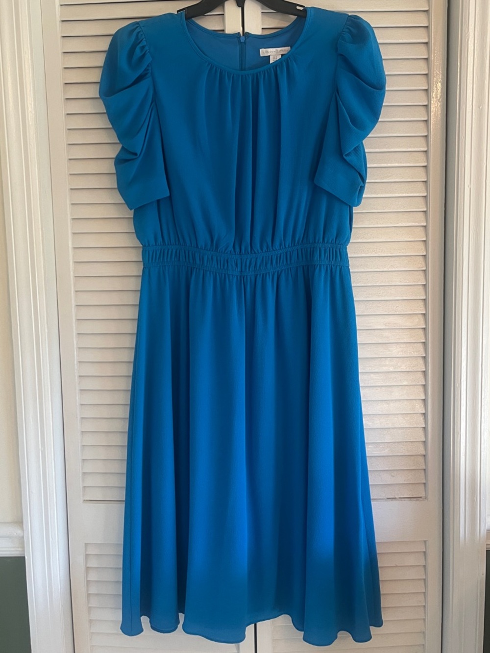 Elegant Royal Blue Women’s Dress - Classic Puff Sleeve Design